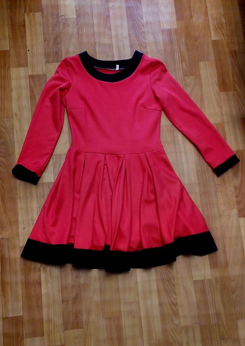 Жіноча сукня з рукавом 3/4