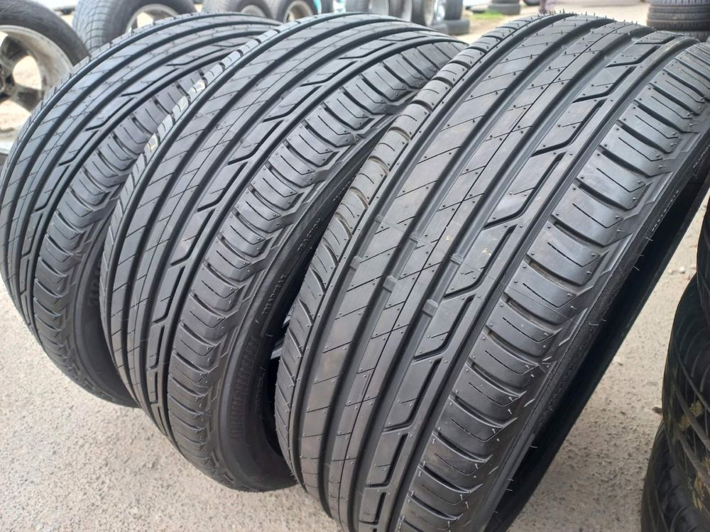 215/50/18 Bridgestone T001 4шт