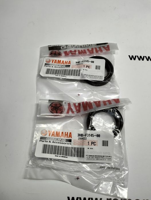 Сальники-пыльники вилки оригинал Yamaha Gear UA06J 30х40х10