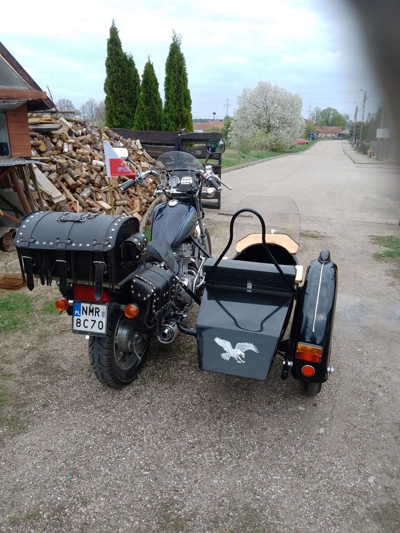 Kawasaki Vulkan 500 z wózkiem