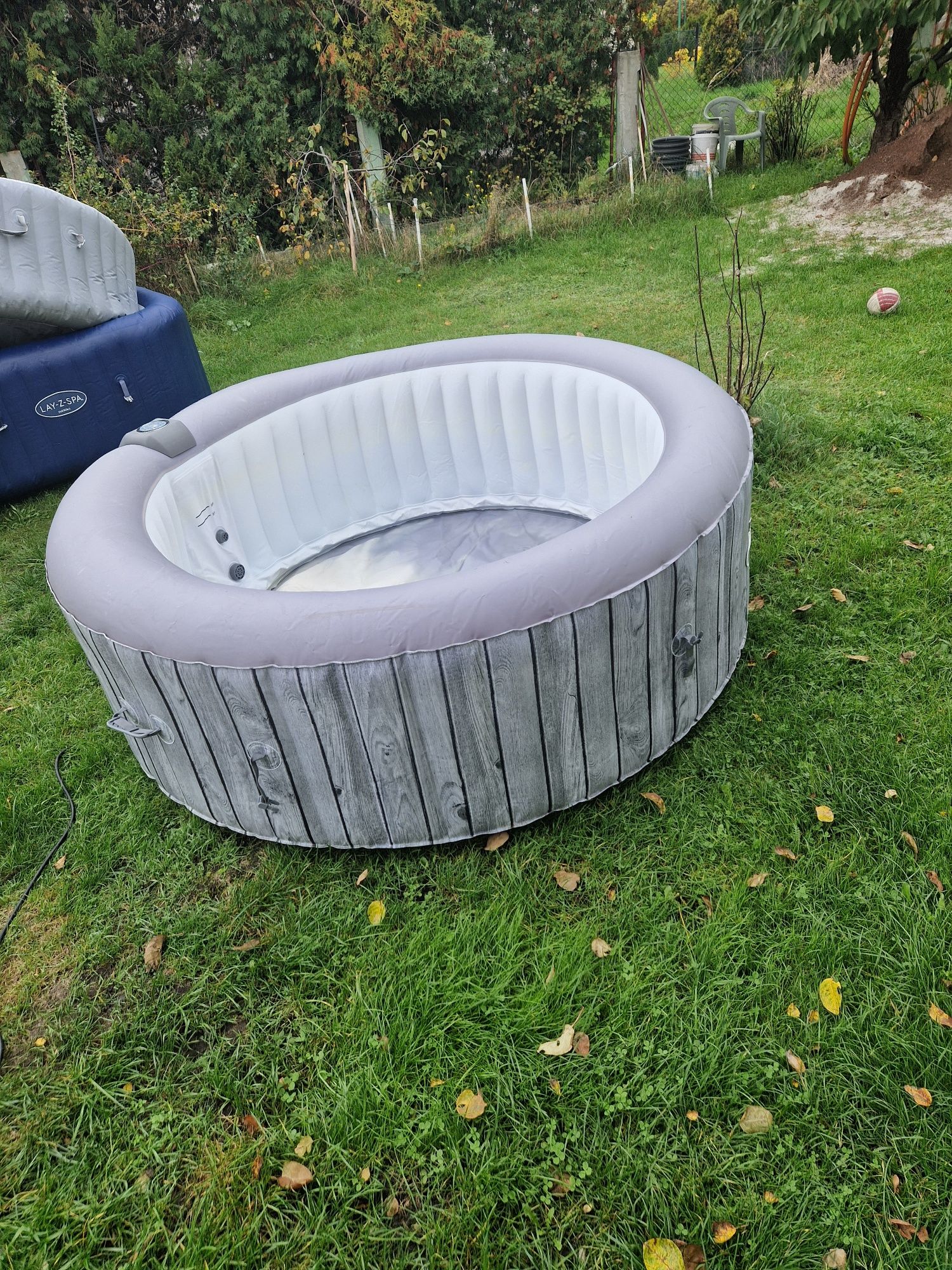 Jacuzzi dmuchane ogrodowe 6. Os Cleverspa waikiki