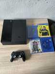 PlayStation 4 + Pad + 4 Gry + Okablowanie – Gotowe do Gry!