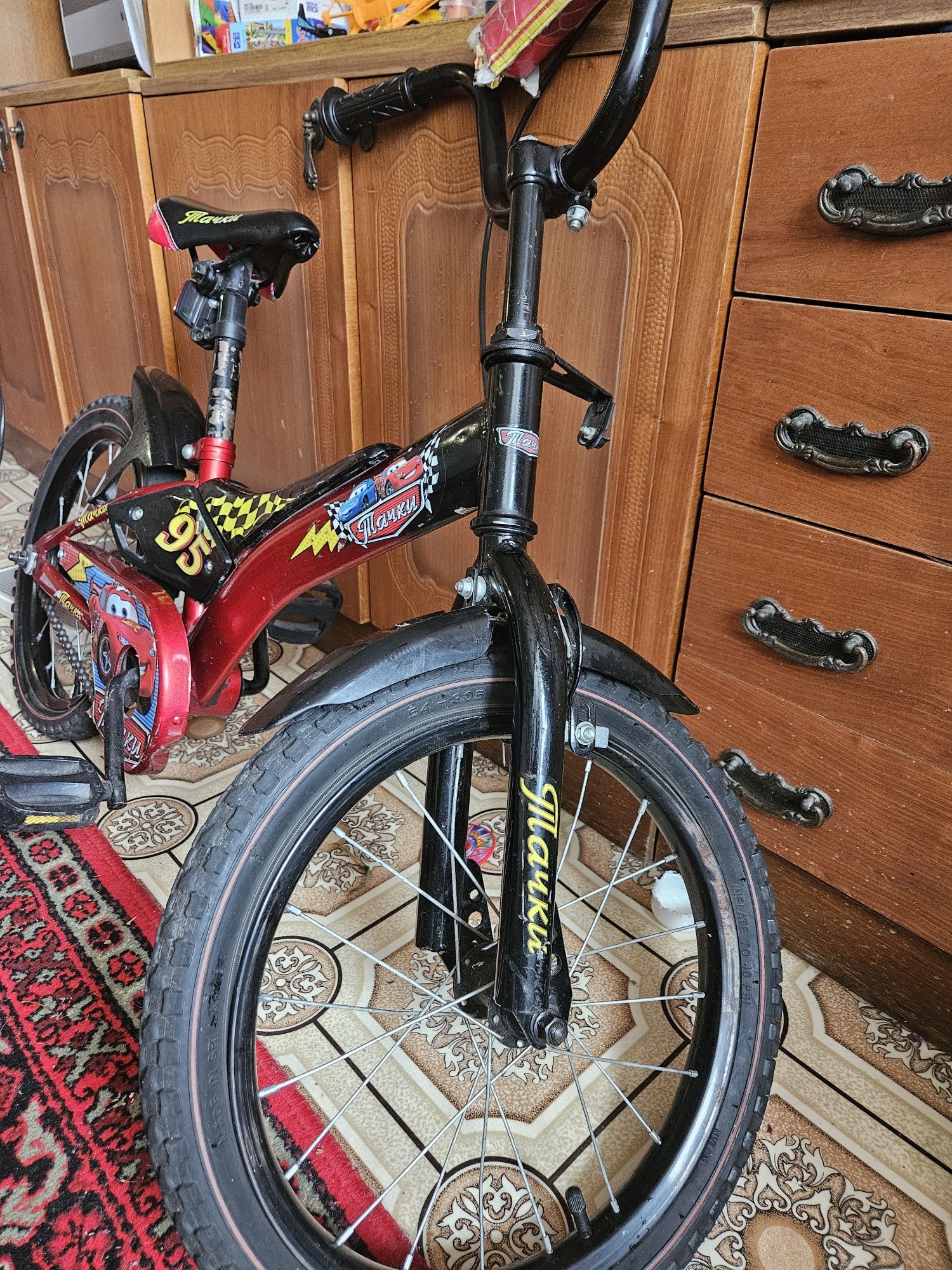 ПРОДАМ велосипед 16(колеса) детский Тачки самокат в подарок