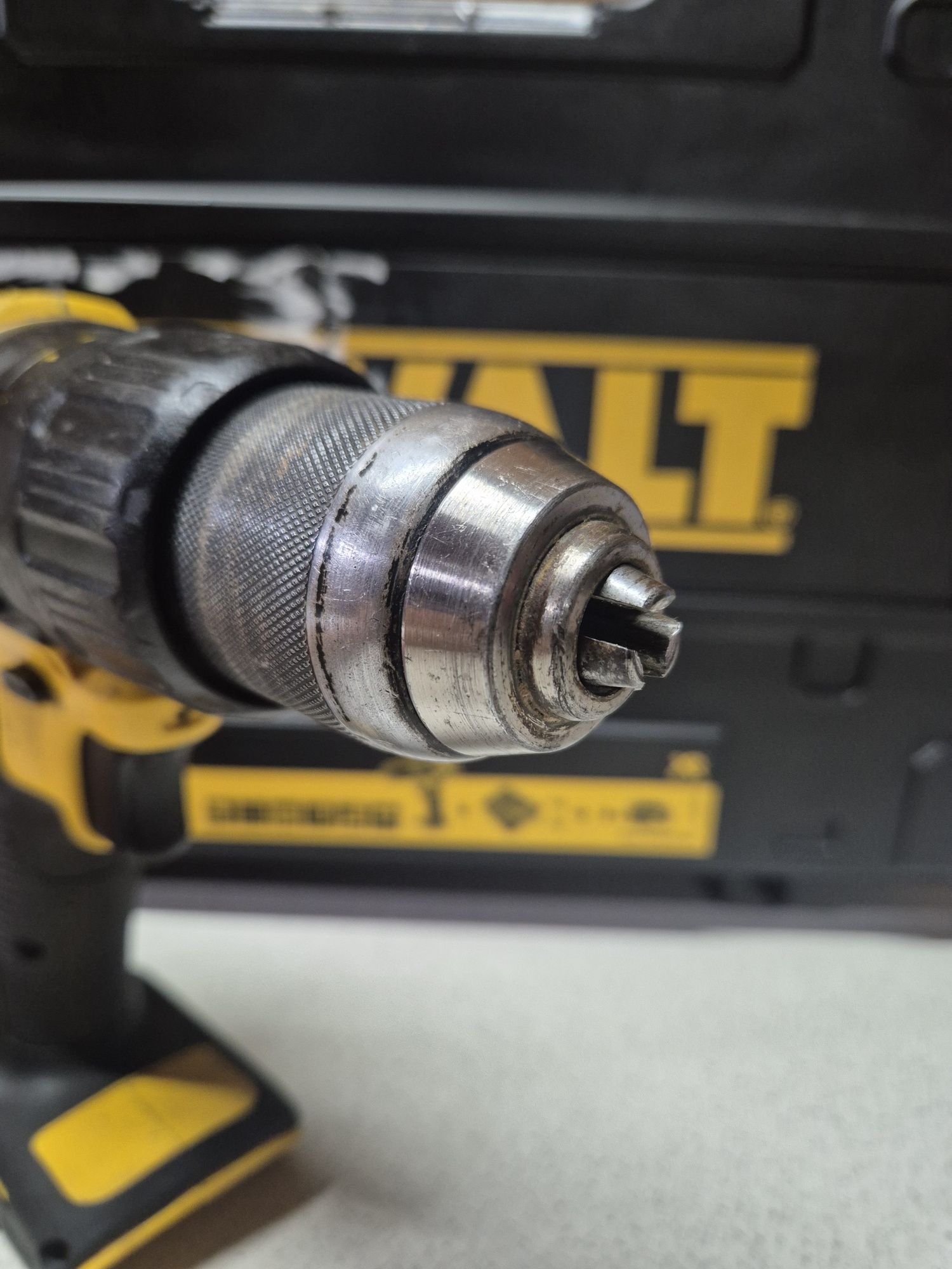 DeWalt Wkrętarka Udarowa 18V