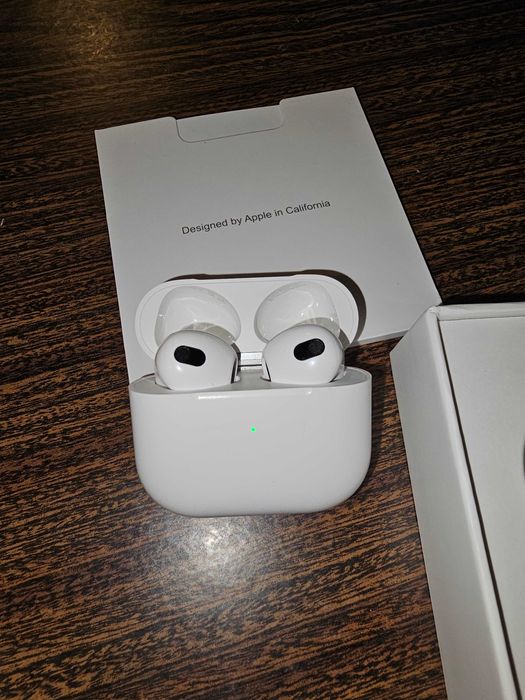 Apple Airpods 3 c/ caixa