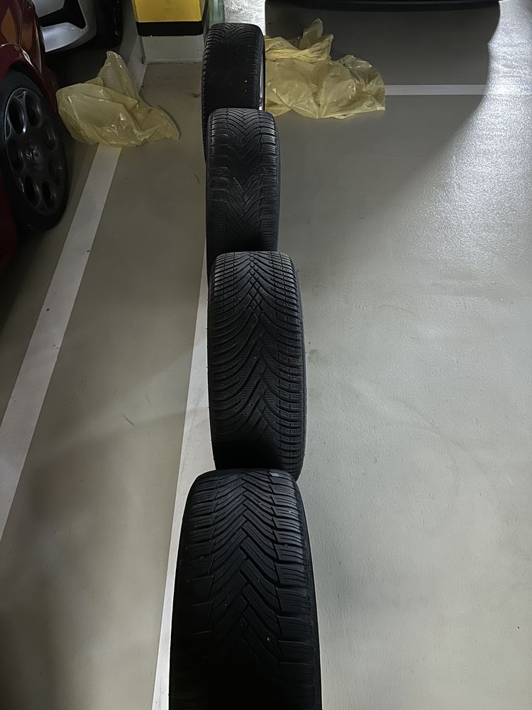 BMW 330e R17 zima