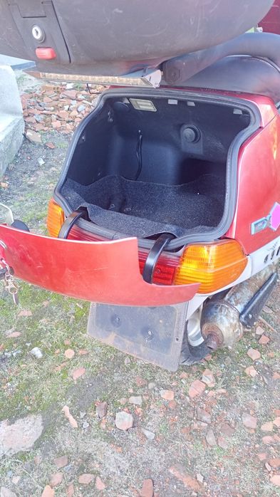 Skuter Piaggio 125 motor