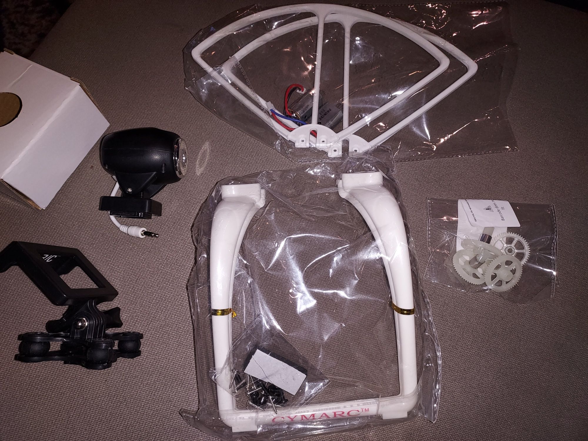 Dron SYMA X8HC kamera