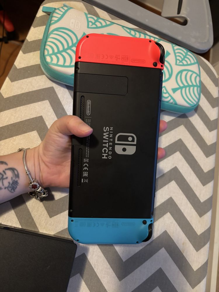 Nintendo switch v2 como nova