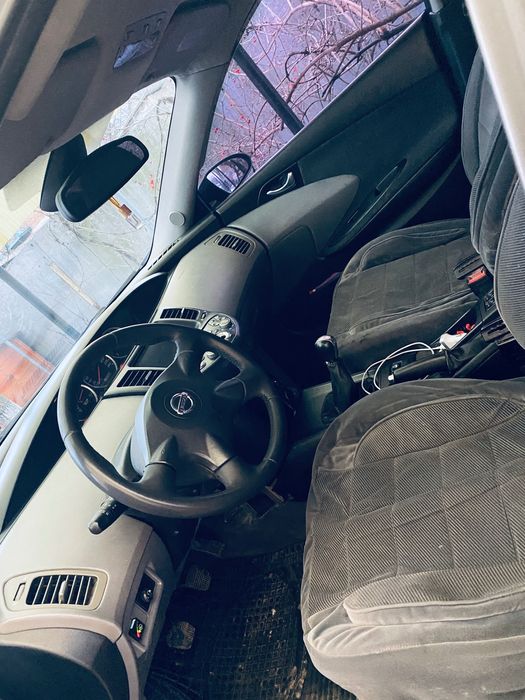 Продам авто Nissan Primera!