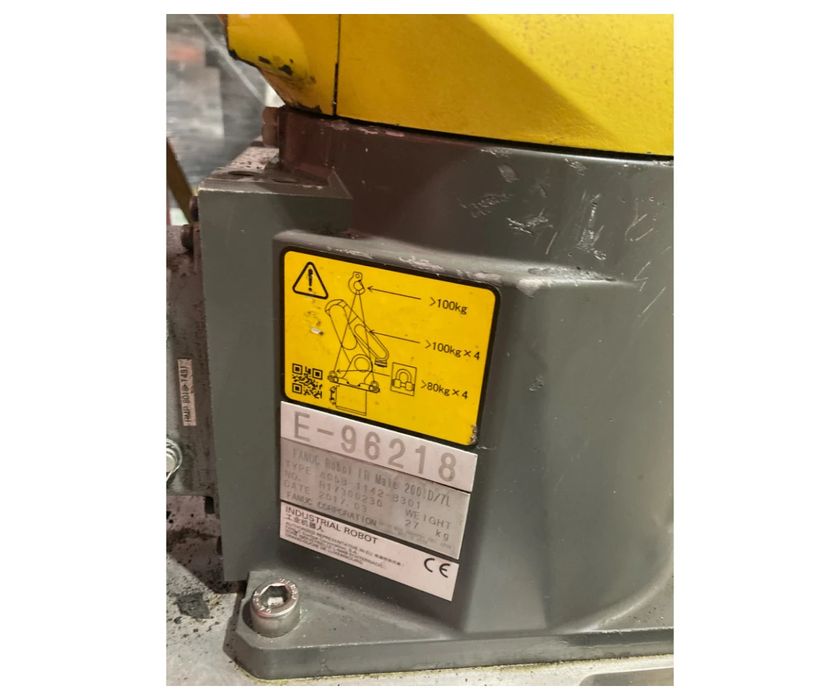 Robot Spawający Fanuc 200Id/7L Na Przejeździe