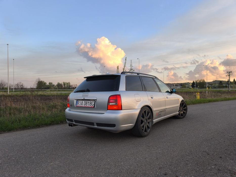 Audi A4 B5 quattro 4.2 V8 300KM