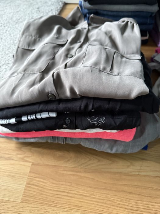 Paka ubran ok 66 sztuk XS/S