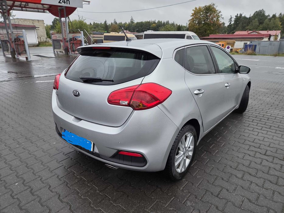KIA CEED 1,4 2013 rok Prawie NOWY samochód TYLKO 10359 kilometrów