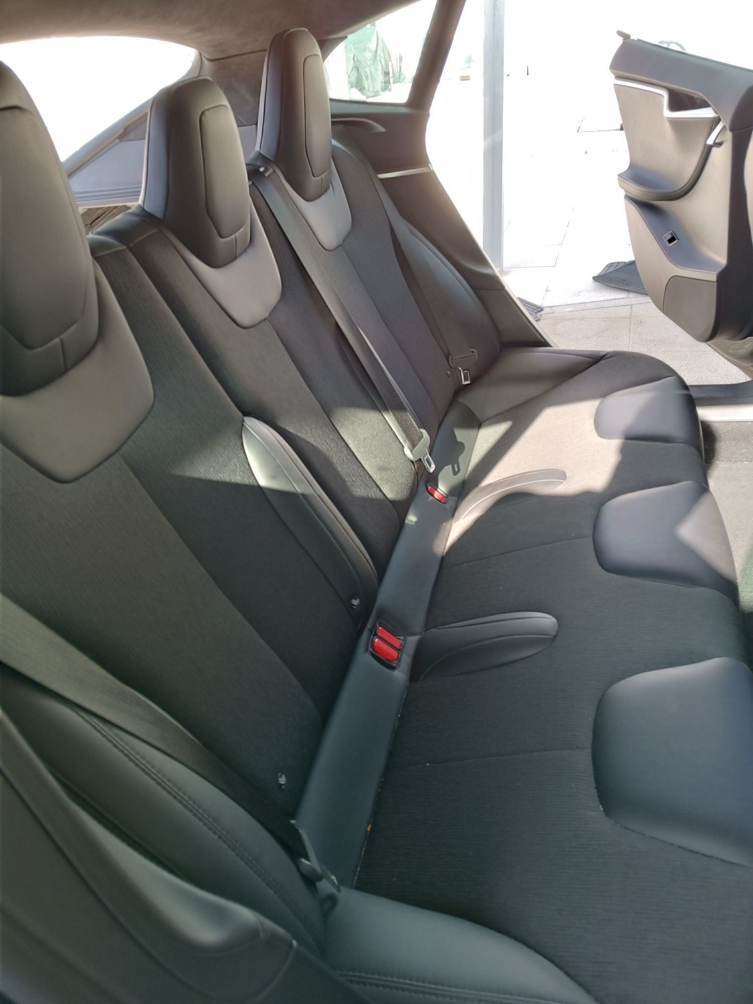 Tesla S75D  2017 Supercharger grátis
