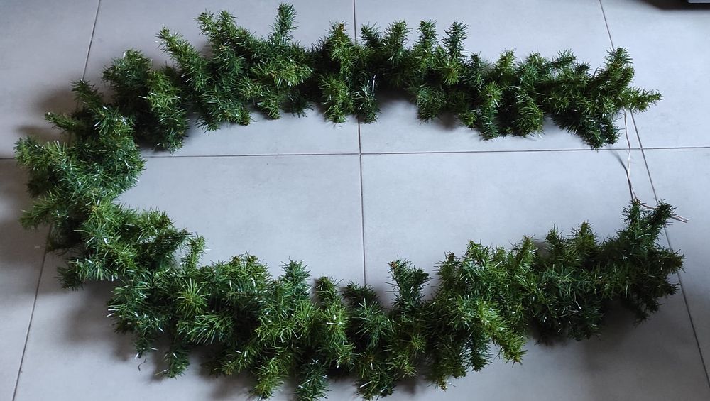 Girlanda długość 2,7 m używana