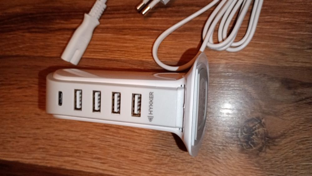 Stacja ładujaca stojąca