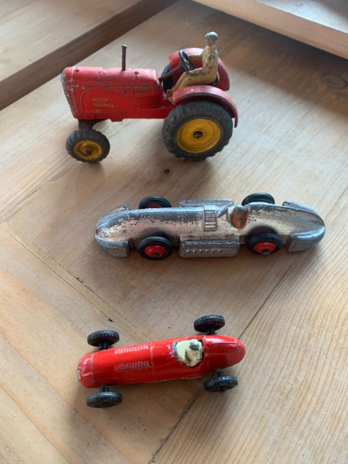 dinky toys/meccano/lesney