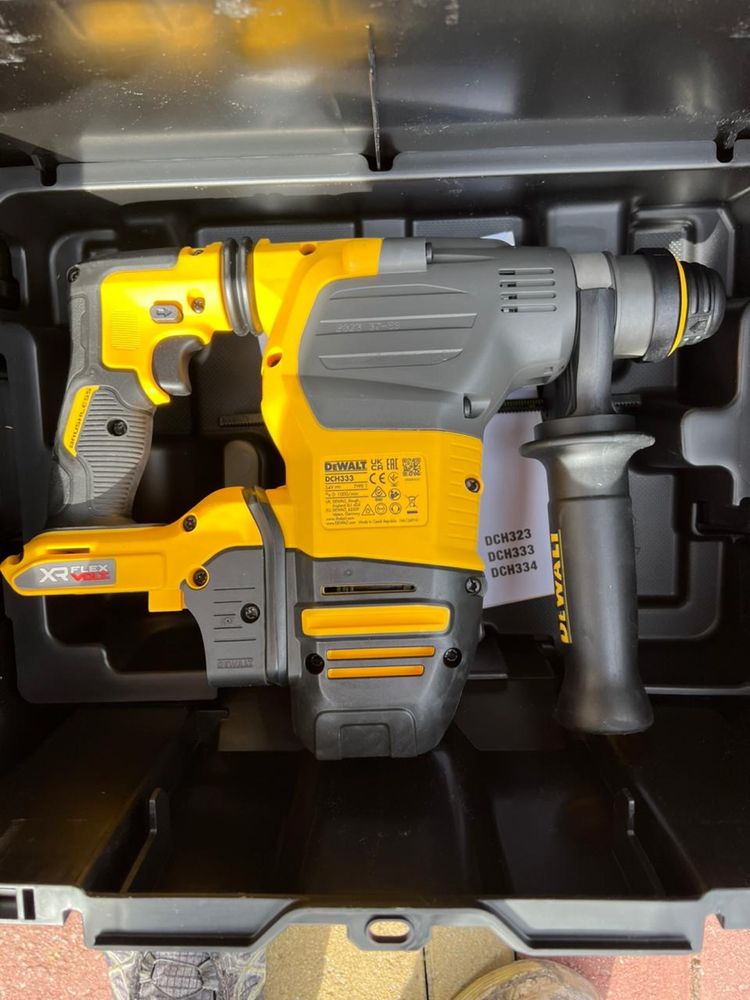 Перфоратор DeWalt DCH 333 54v