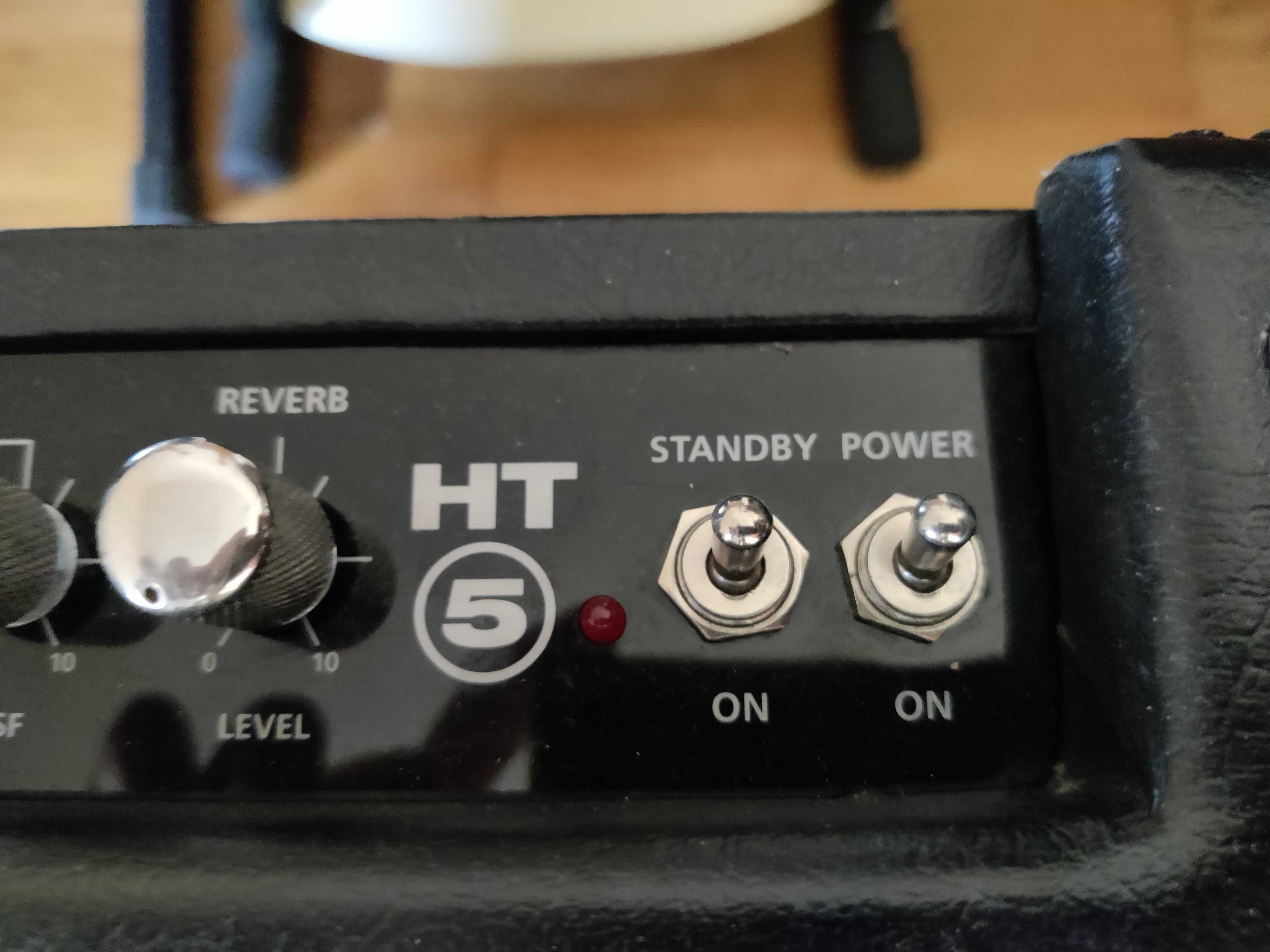 Blackstar HT-5 Mk1 Combo Amplificador + Pedal Guitarra Eletrica