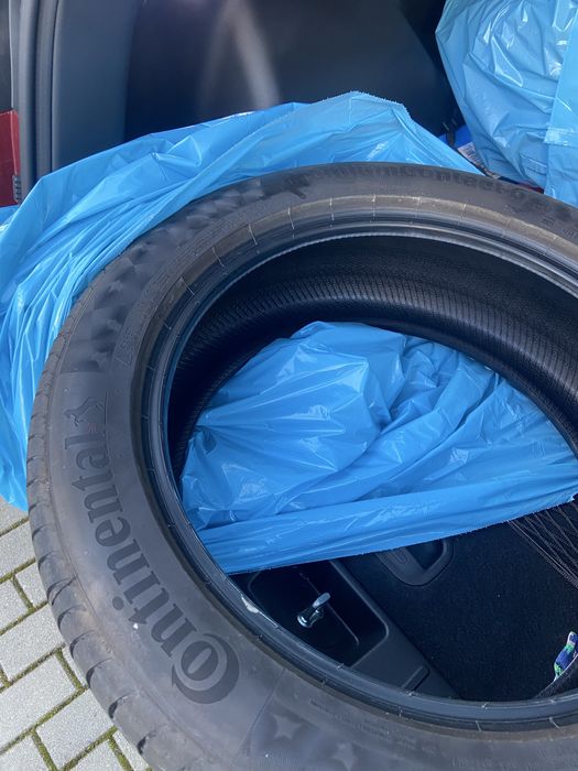 Continental Premium Contact 6 - 235/50 r19 103V - 4 OPONY