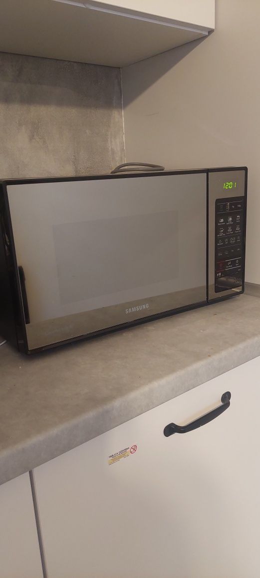 Kuchenka mikrofalowa SAMSUNG mikrofala ME83X-P