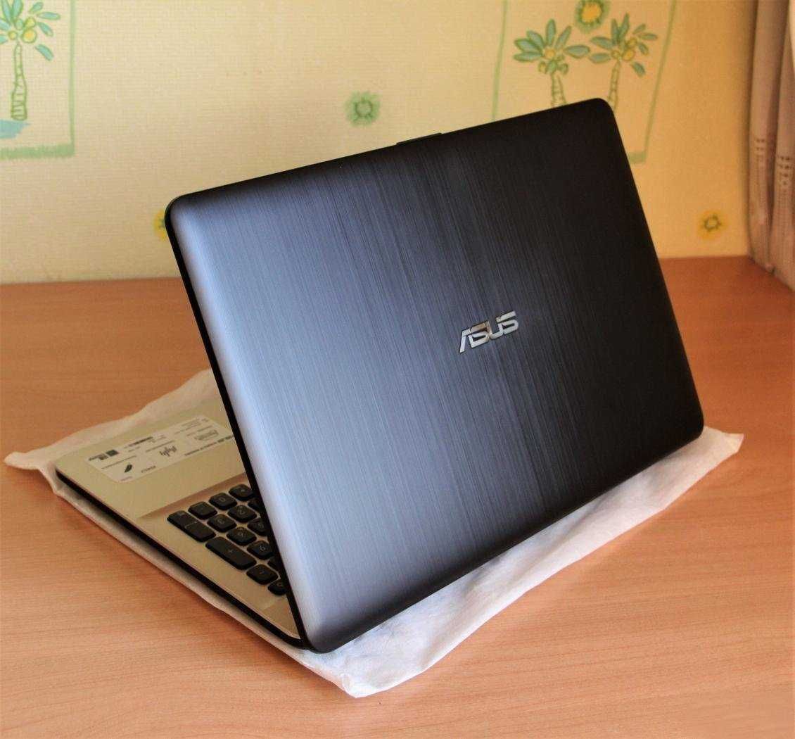 Ноутбук Asus для работы и развлечений