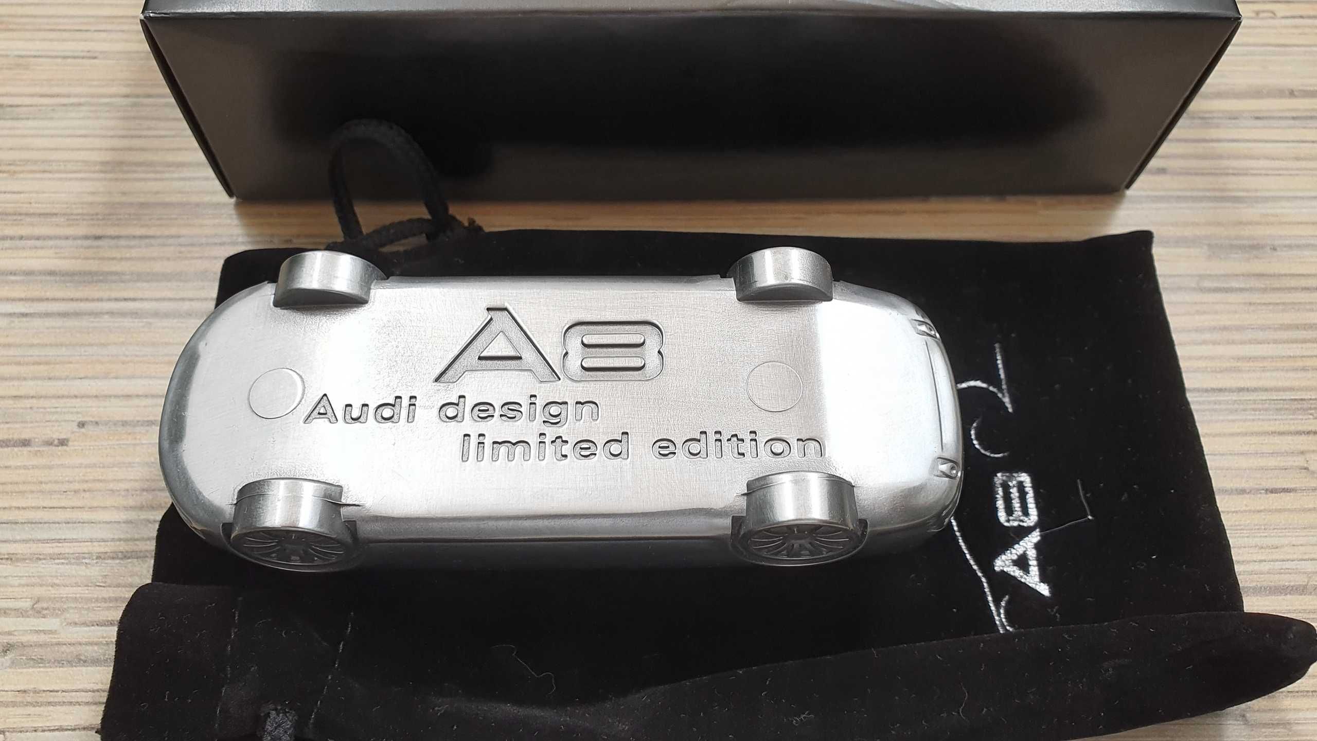 Audi A8 | aluminiowy przycisk do papieru | Audi design