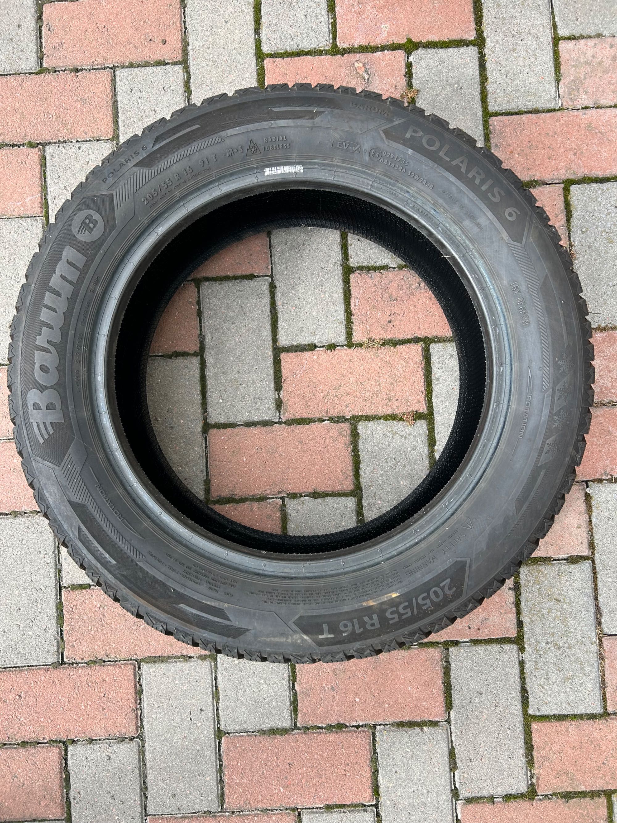 Зимова гума  Barum R16 205/55