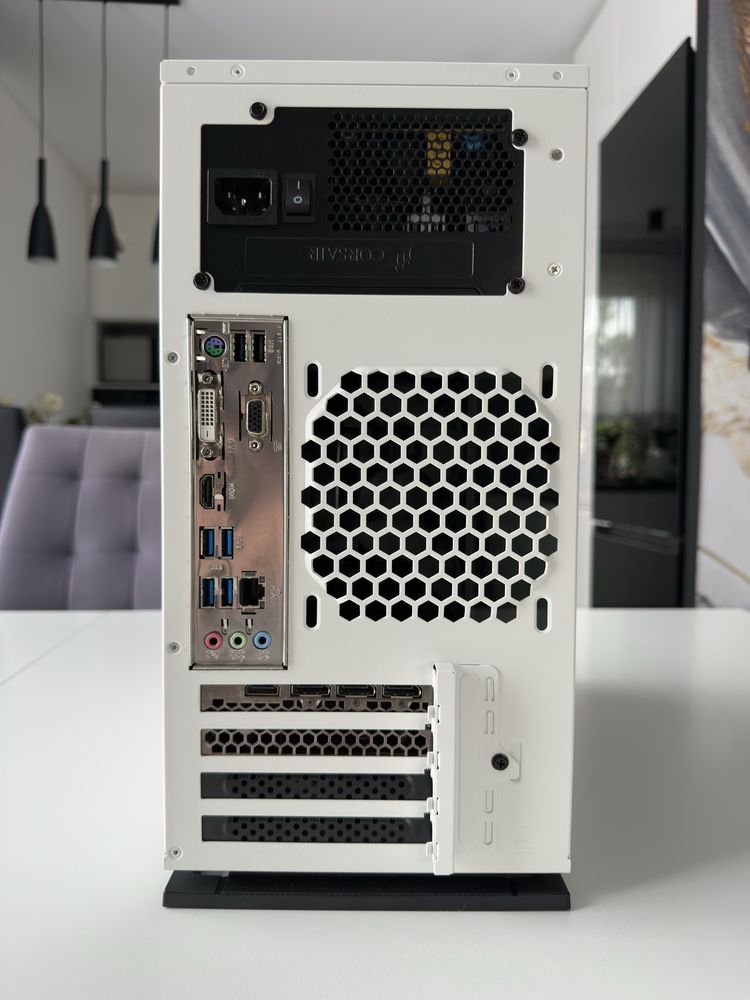 Komputer stacjonarny do gier. I7 8700/ RTX 3070/ 1TB SSD