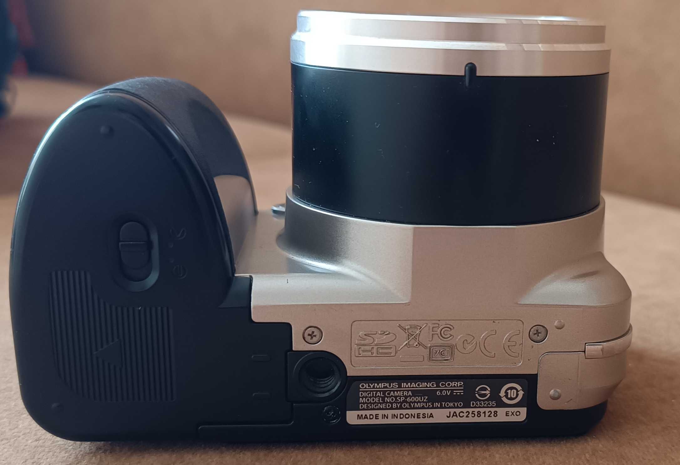 Aparat Olympus SP-600UZ