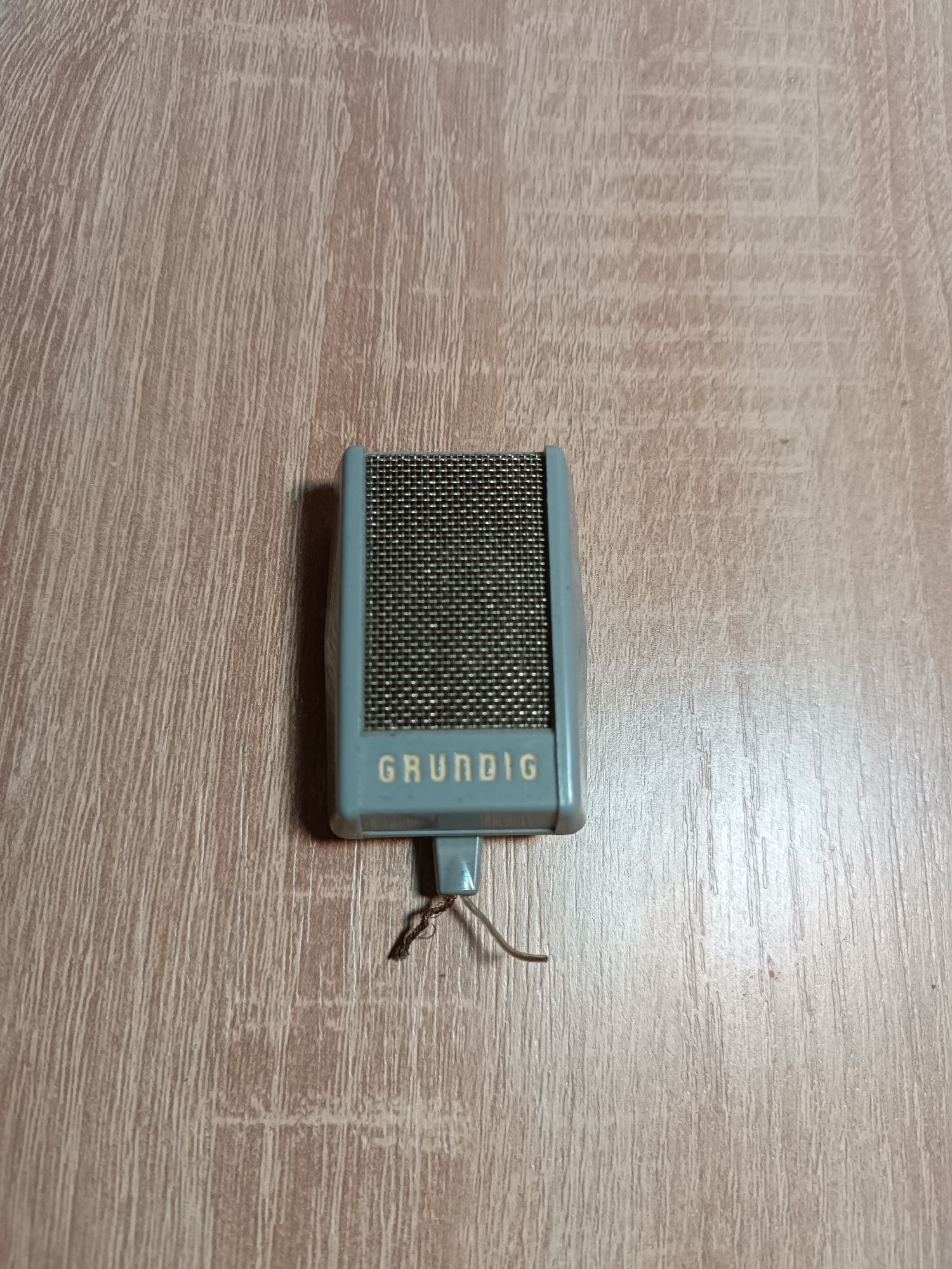 Винтажный микрофон Grundig.