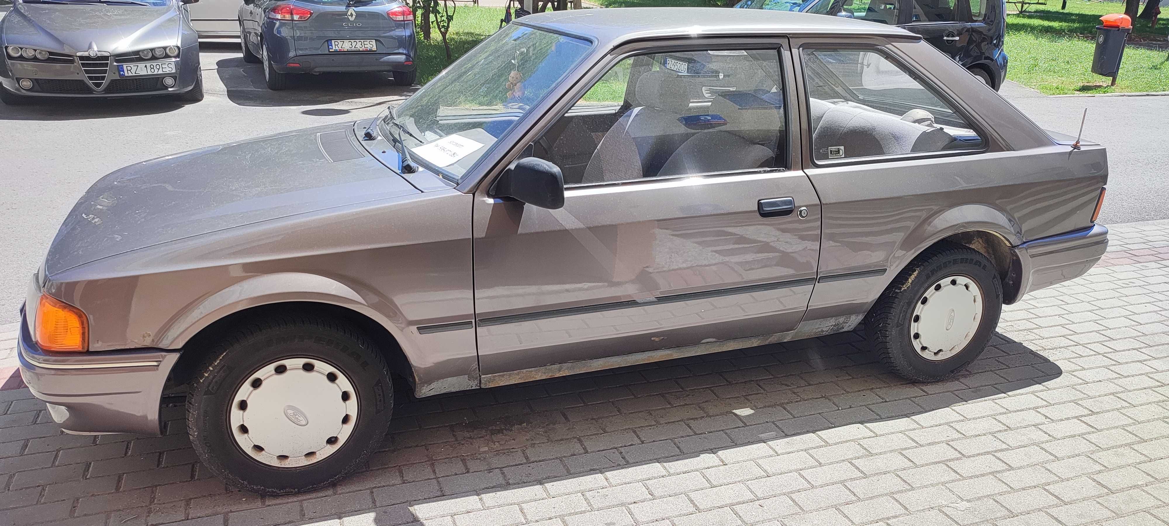 Ford Escort MK4 1986 3D
