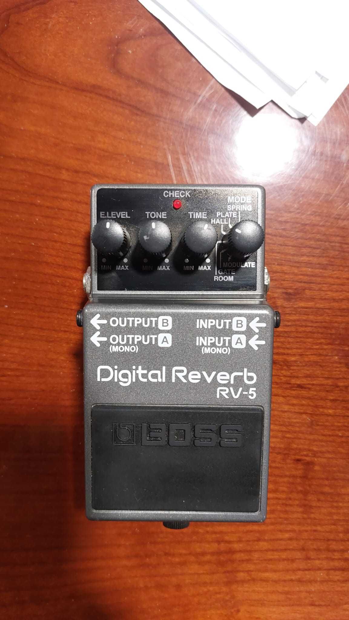 Pedal boss CS-3 Compressor Sustainer e RV-5 Digital Reverb