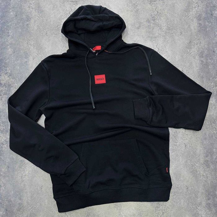 Чорна чолвоіча худі Hugo Boss(розмір-3XL)