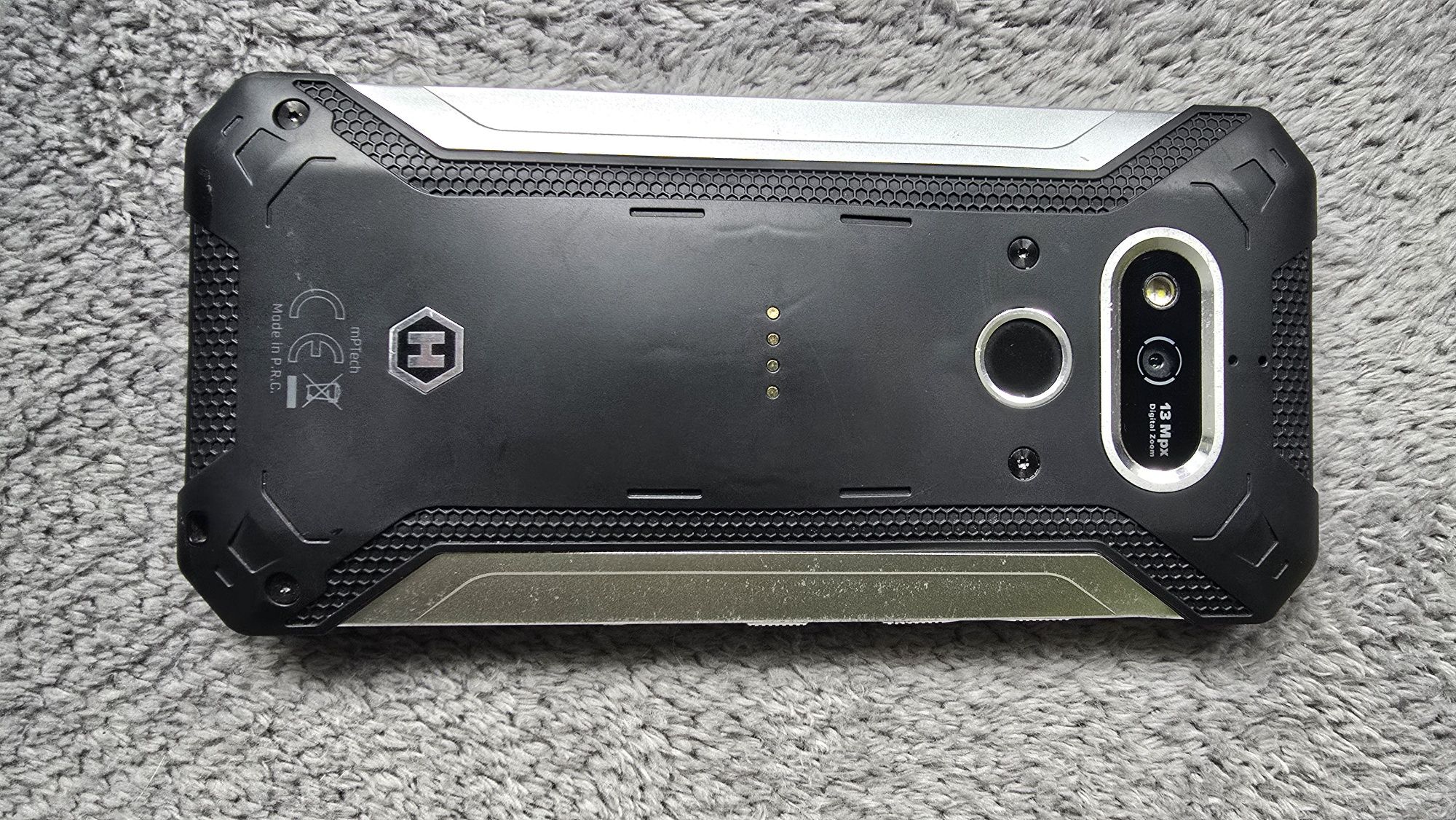 Hammer Explorer włącza się, bateria spuchnieta