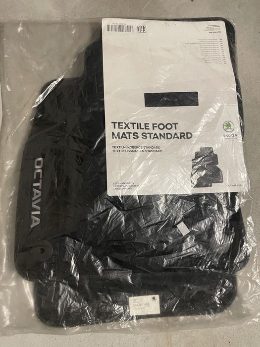 Komplet oryginalnych dywaników Skoda Octavia