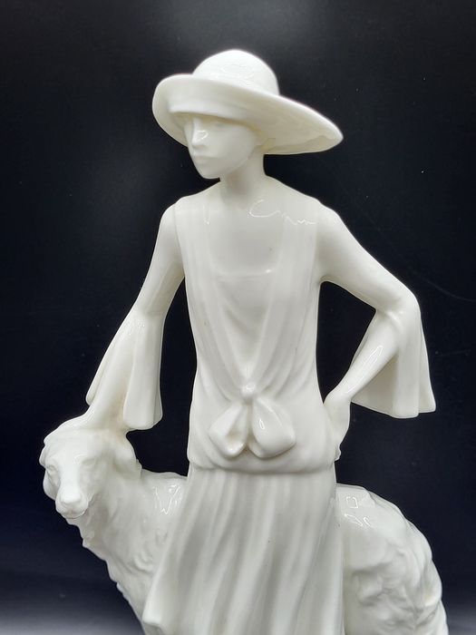 Porcelanowa figurka Clara Royal Worcester