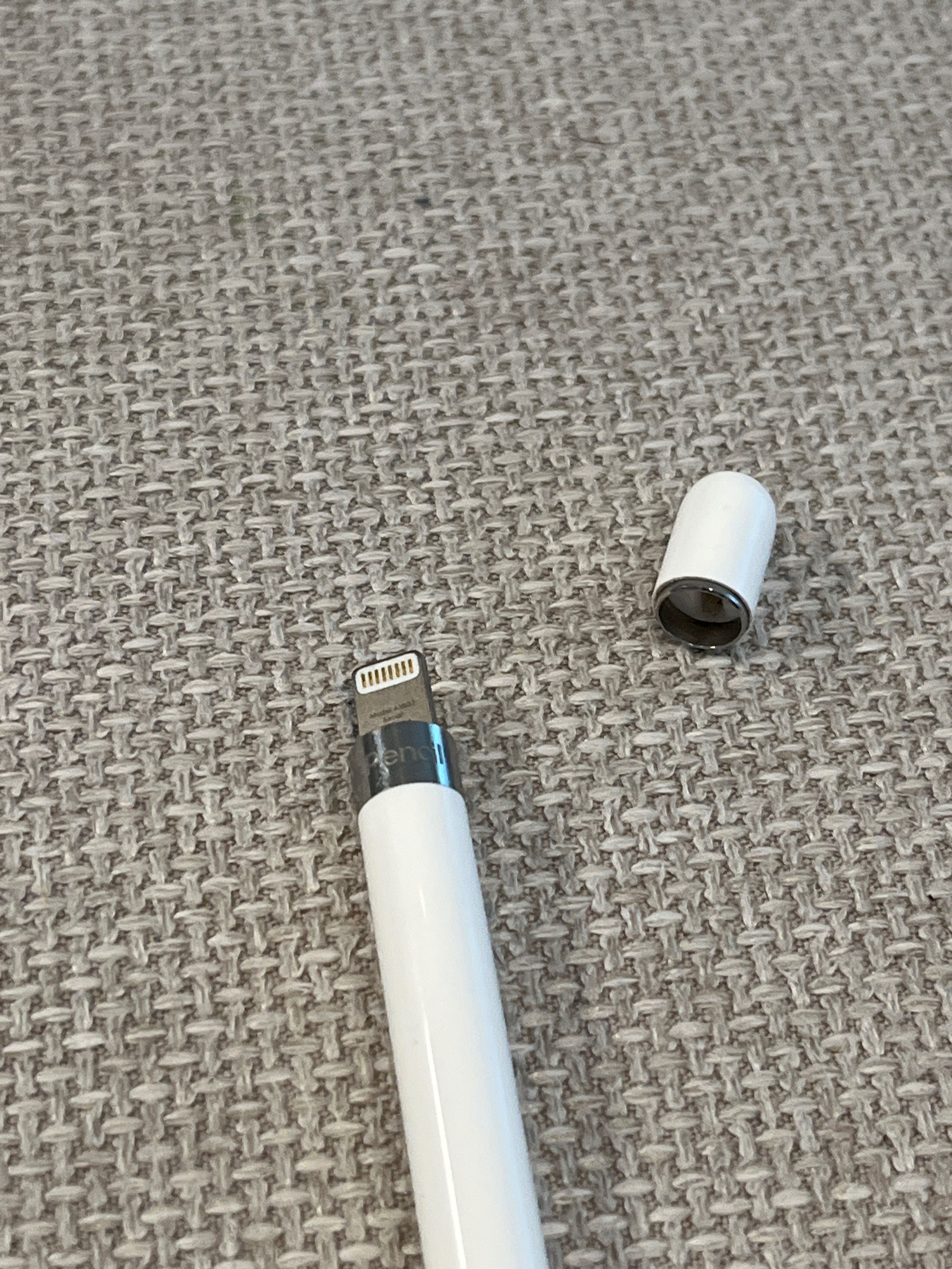 Rysik APPLE (1. gen) MQLY3ZM/A (z przejściówką Lightning)