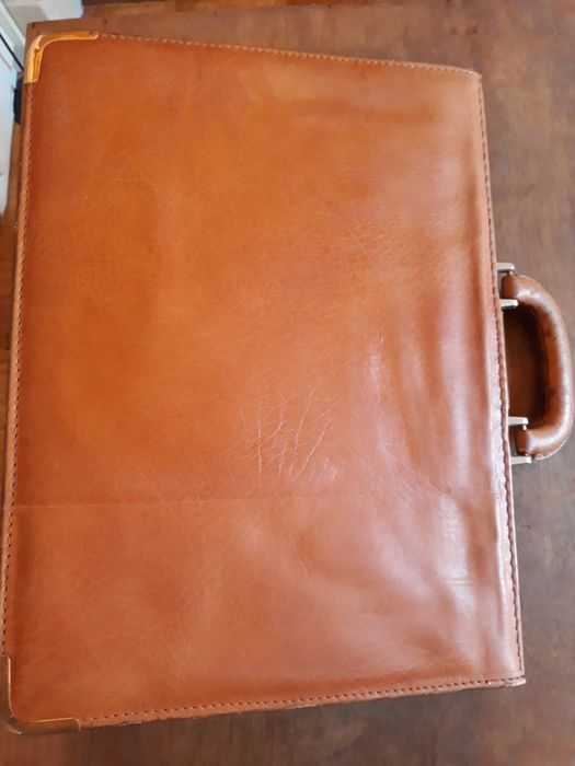 Mala em cabedal p/documentos