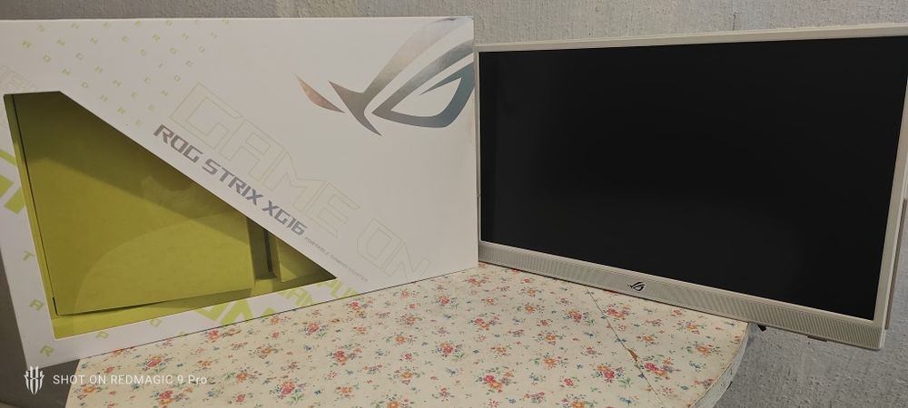 Портативный игровой монитор ASUS ROG XG16 AHPE-W