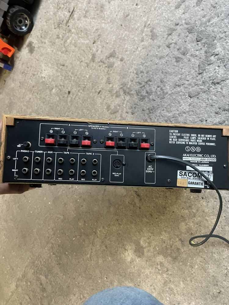 Wzmacniacz Akai analogowy