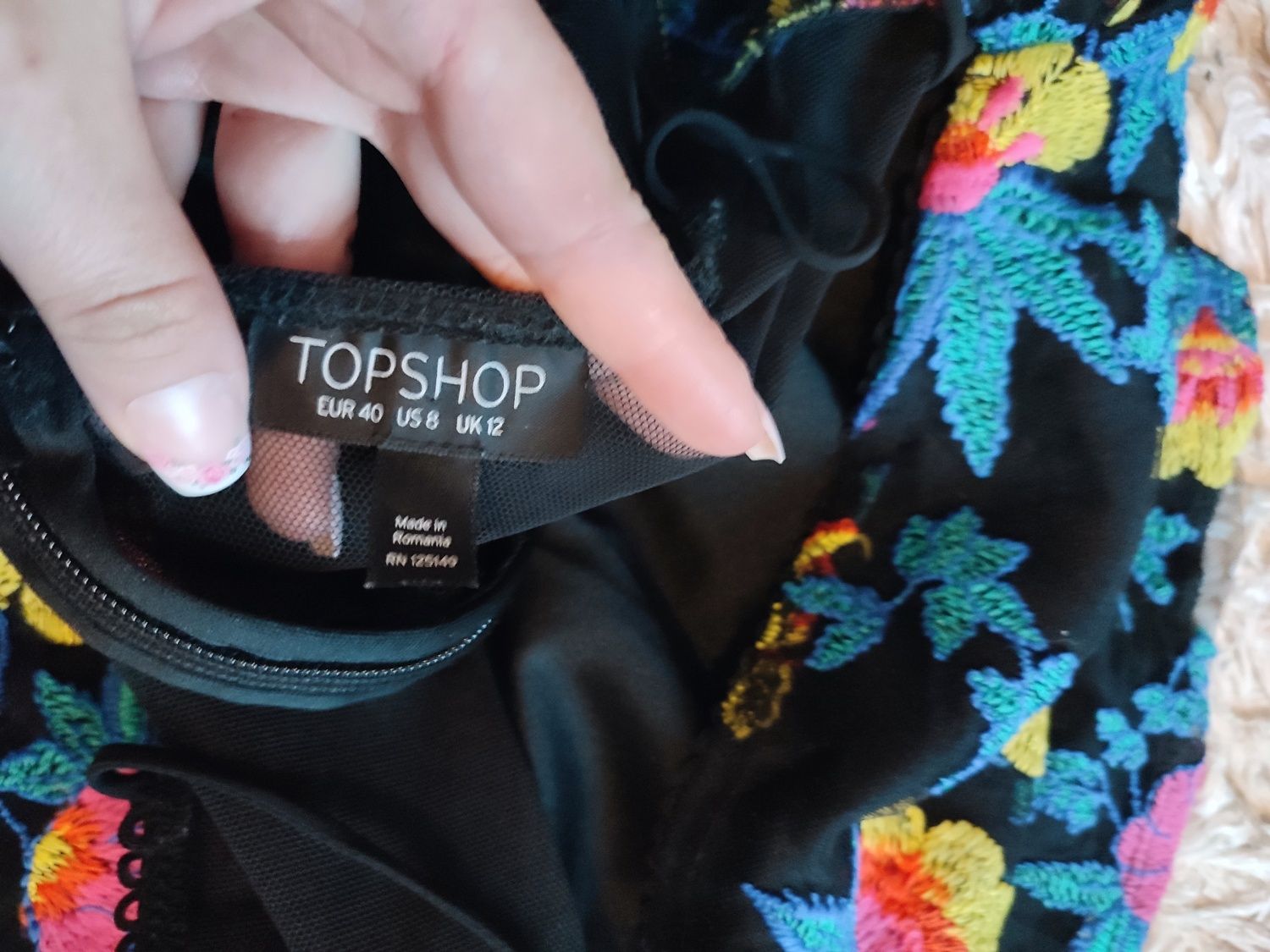 Sukienka TopShop haftowane kwiaty