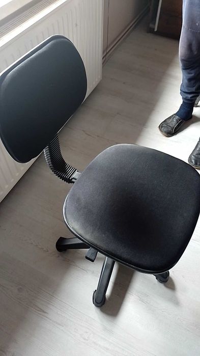 sprzedam krzesło obrotowe