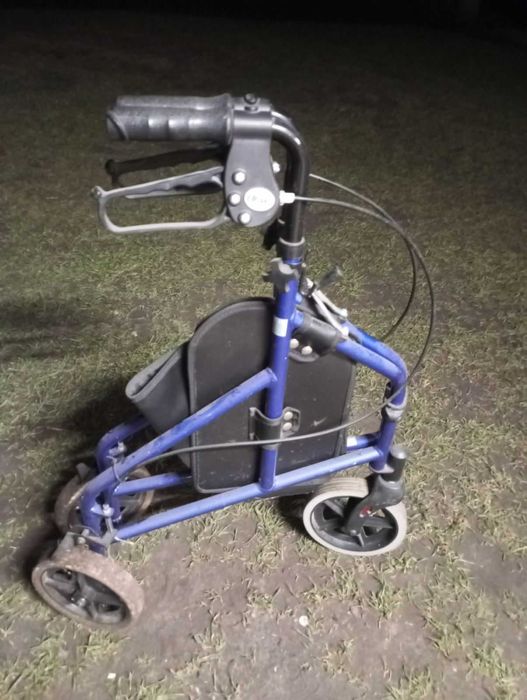 Ходунки на колесах - ролатор / Німеччина