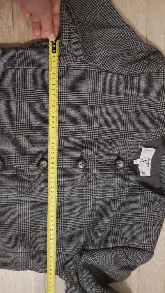 Жіночий костюм Valentino р.42