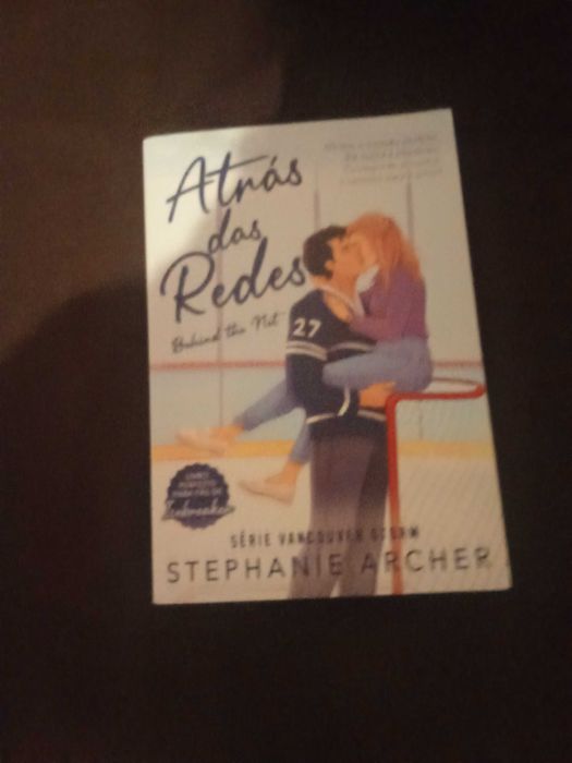 Atrás das redes de Stephanie Archer