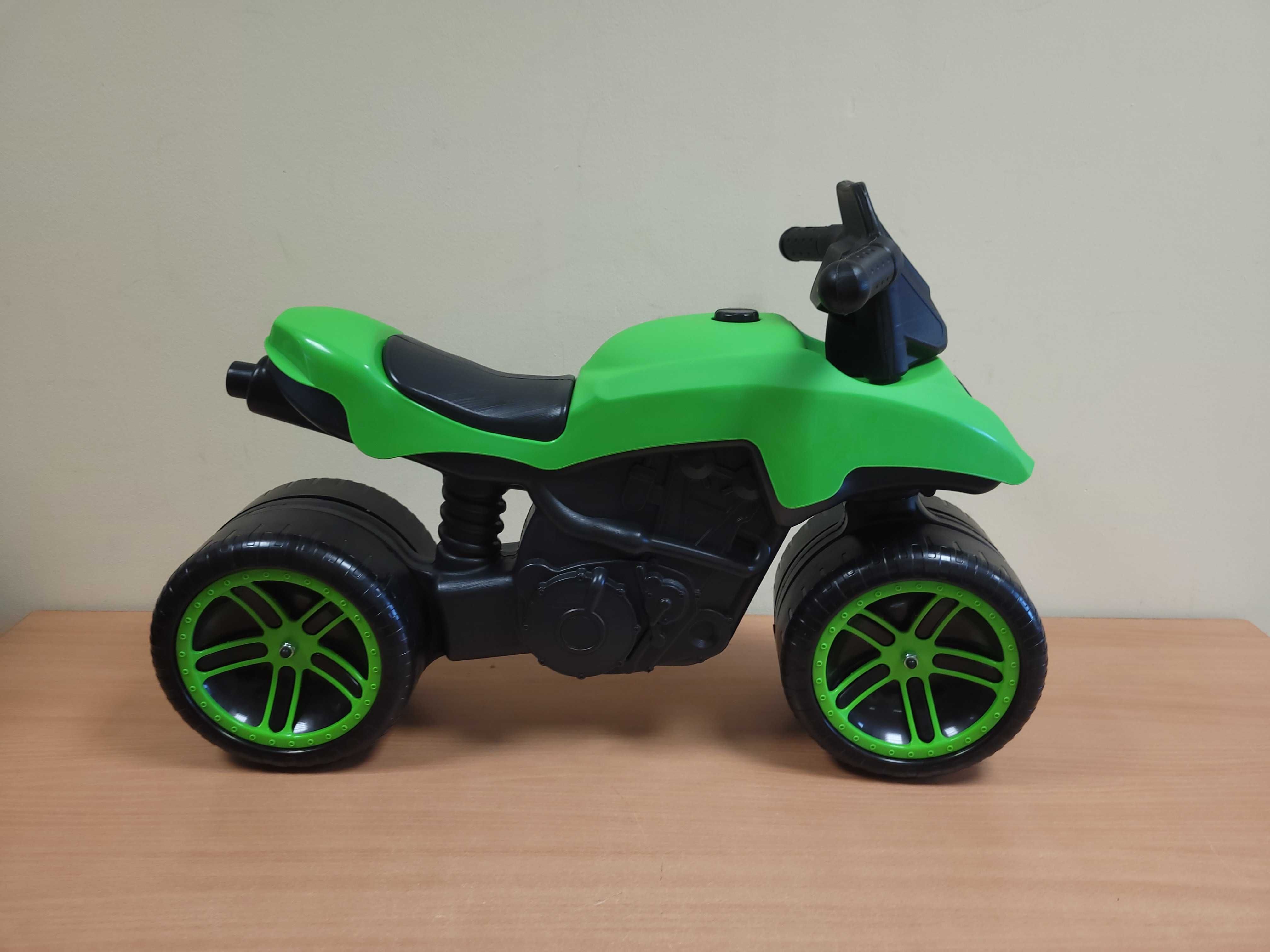 FALK Jeździk Racing Zielony szerokie koła 2+