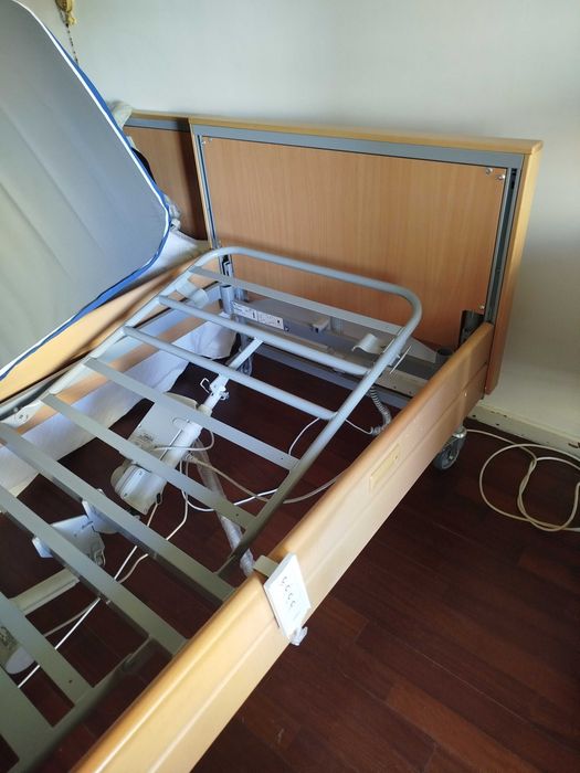 2 camas articulas elétricas + colchões anti escaras
