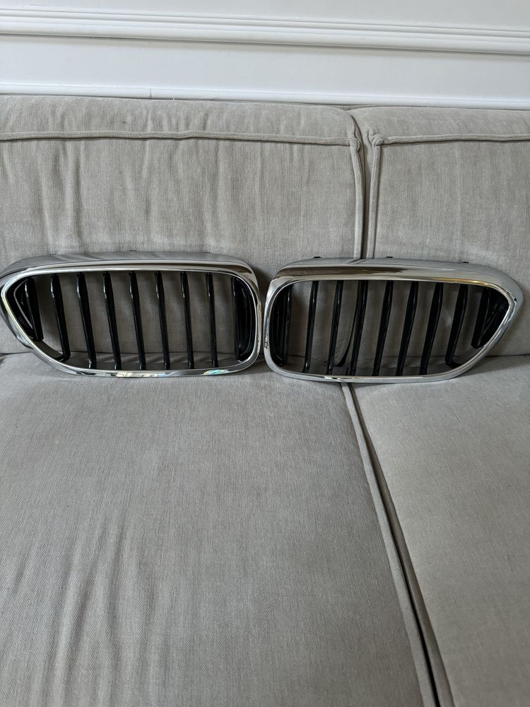 BMW 5 G30 grill (nerki) - nowy, wersja przedlift